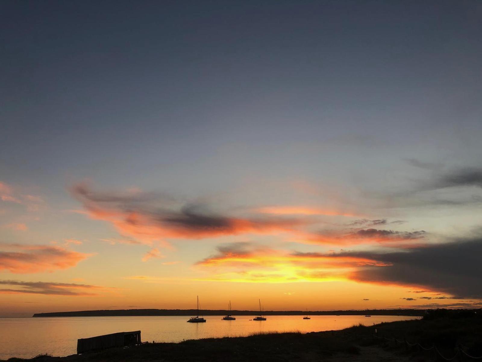 Voga Mari - Astbury Formentera Apartment ปลายามิจอร์น ภายนอก รูปภาพ