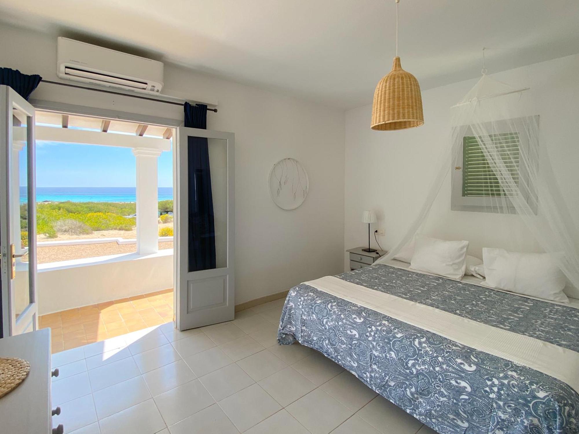 Voga Mari - Astbury Formentera Apartment ปลายามิจอร์น ภายนอก รูปภาพ